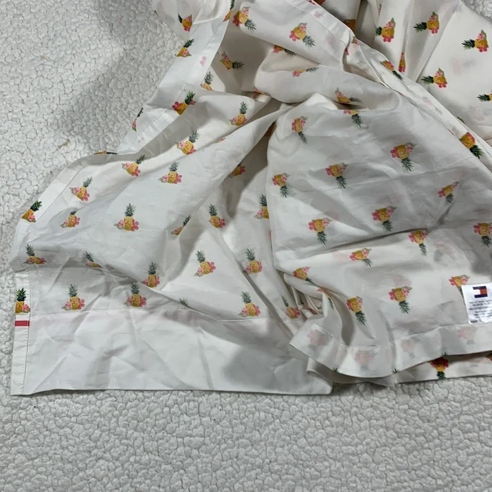 Tommy Hilfiger Pineapple All Over Print Flat Cotton Twin Sheet Island Collection